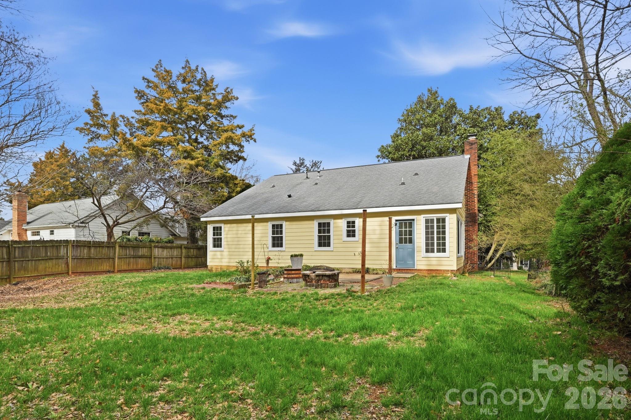 2717 Olde Whitehall Road — Charlotte
