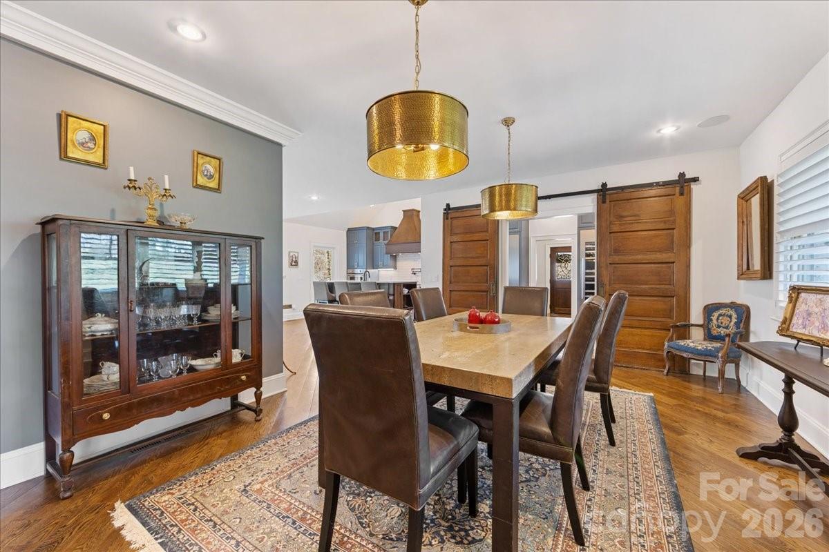 1010 River Oaks Lane — Charlotte