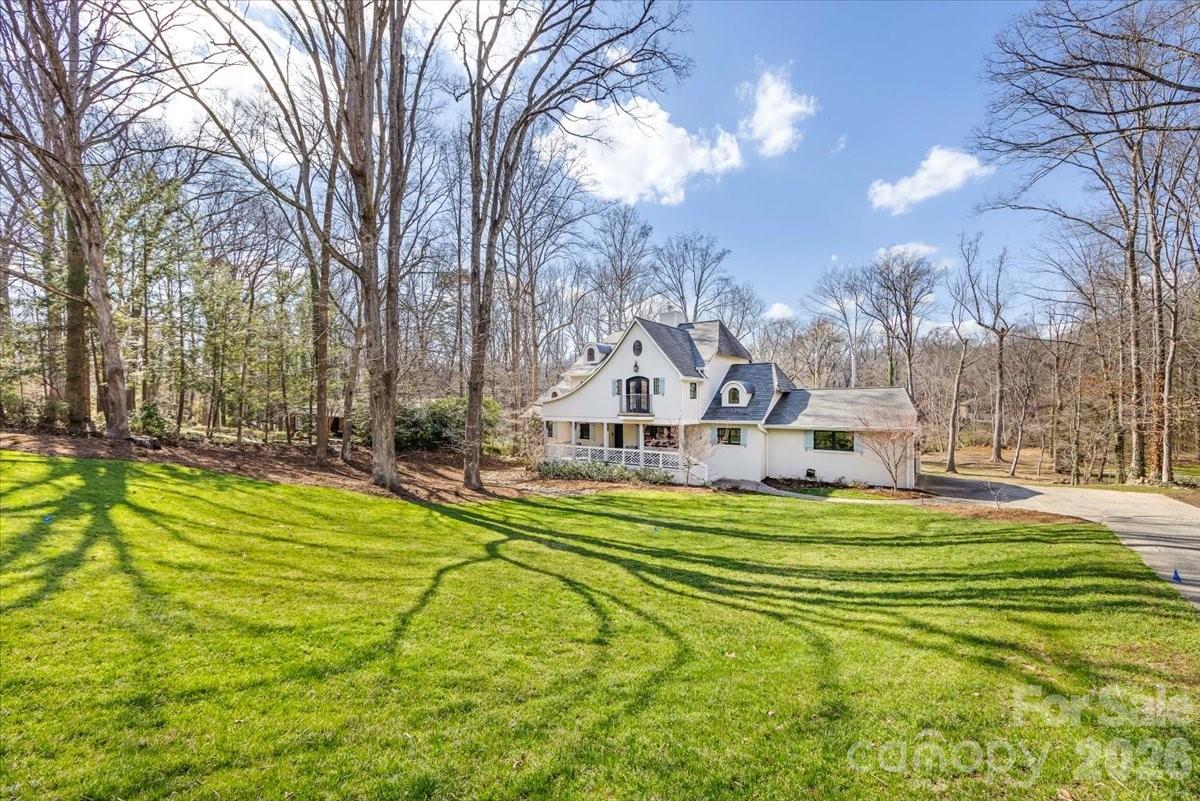 1010 River Oaks Lane — Charlotte