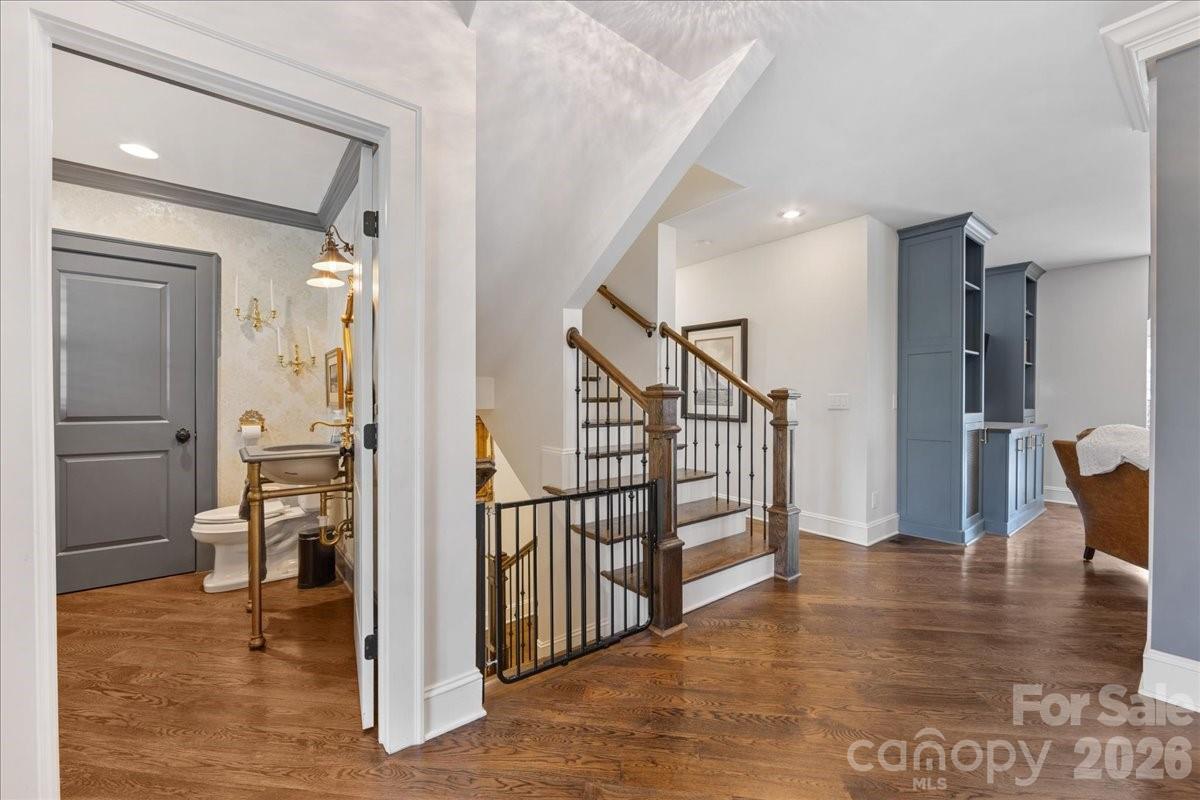 1010 River Oaks Lane — Charlotte