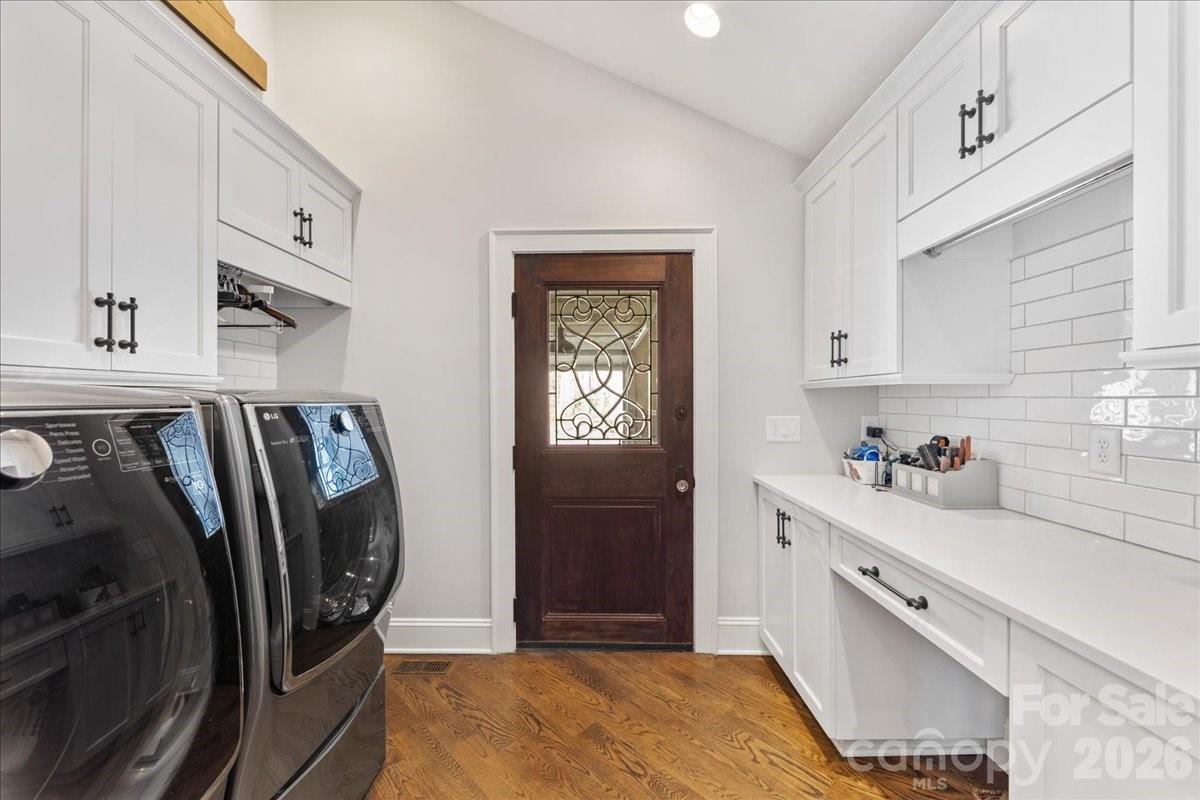 1010 River Oaks Lane — Charlotte