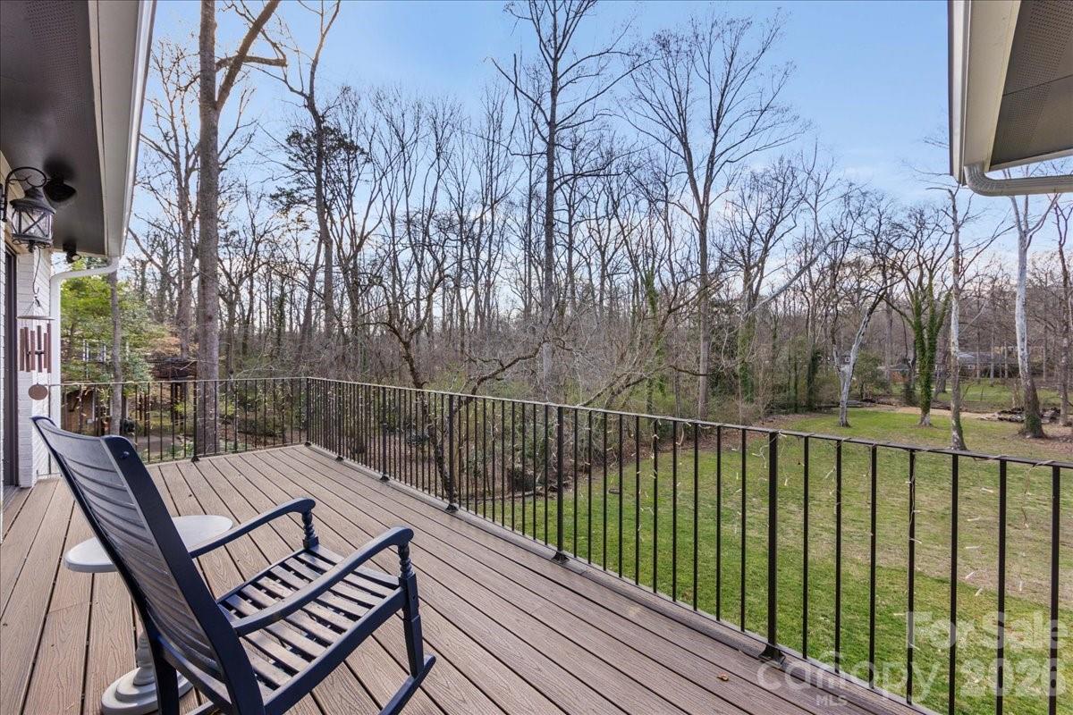 1010 River Oaks Lane — Charlotte