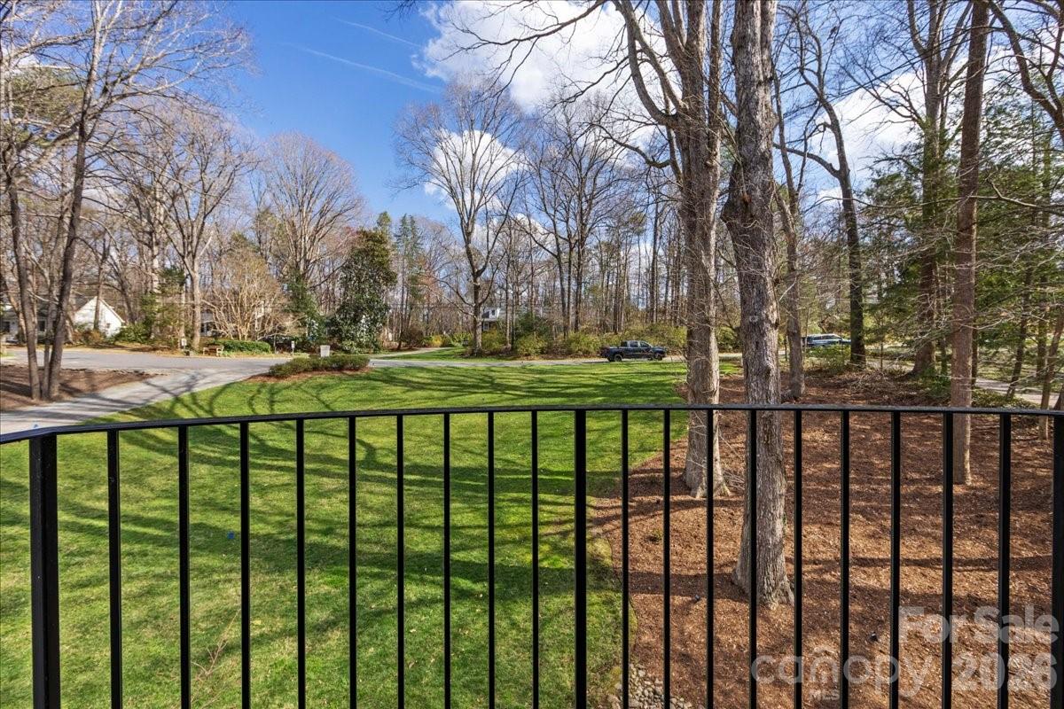 1010 River Oaks Lane — Charlotte