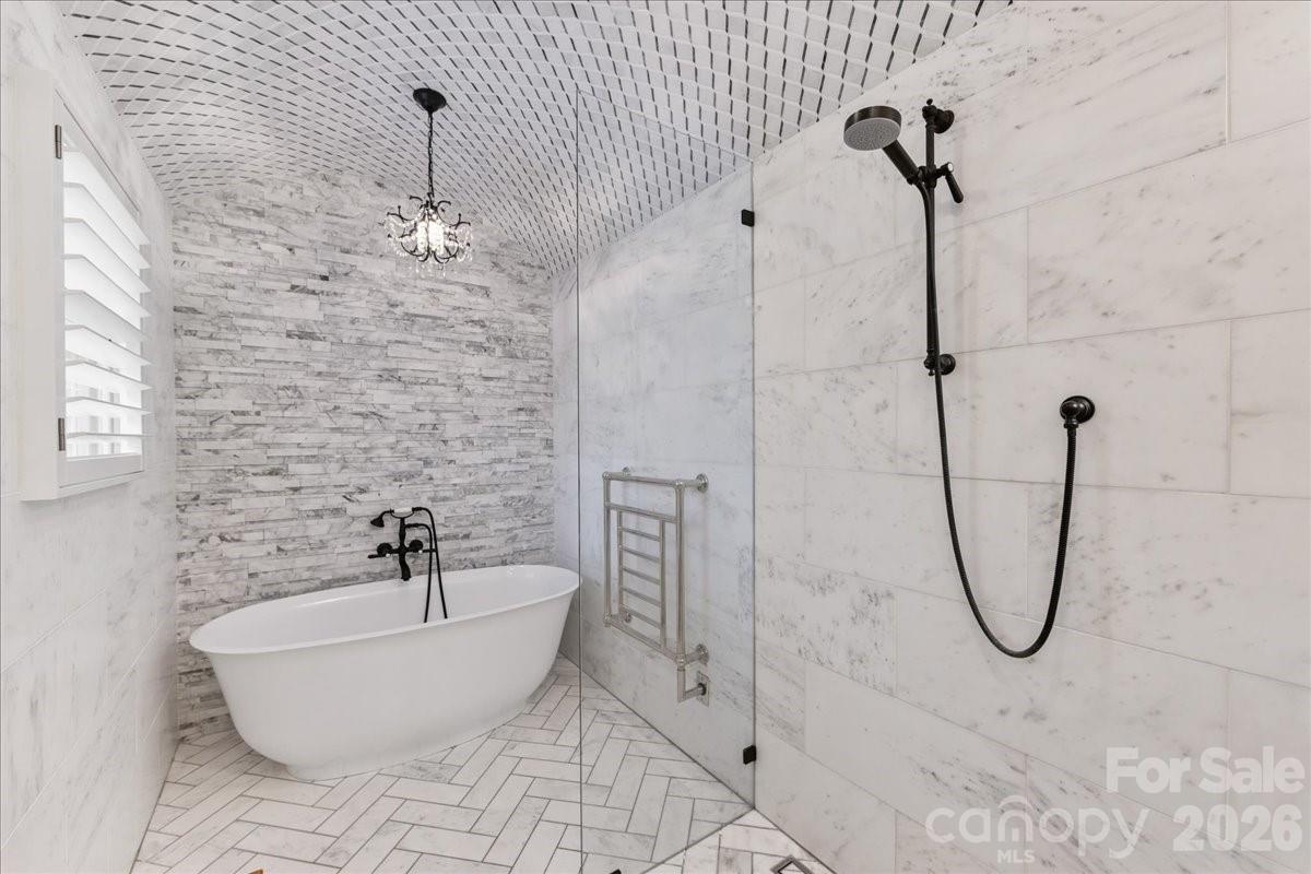1010 River Oaks Lane — Charlotte