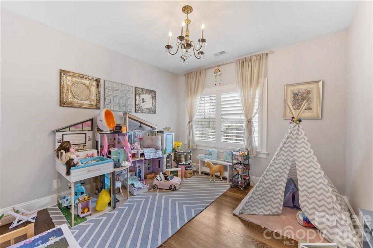 1010 River Oaks Lane — Charlotte