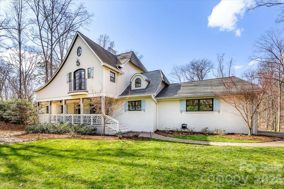 1010 River Oaks Lane — Charlotte