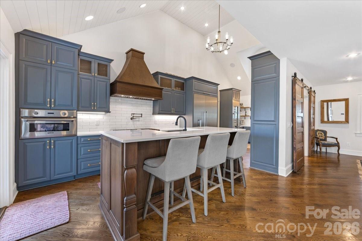 1010 River Oaks Lane — Charlotte