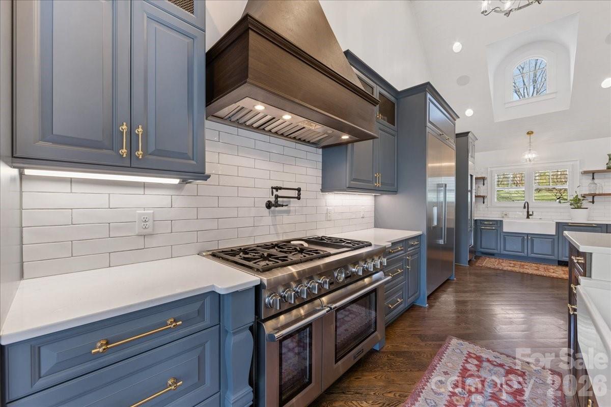 1010 River Oaks Lane — Charlotte