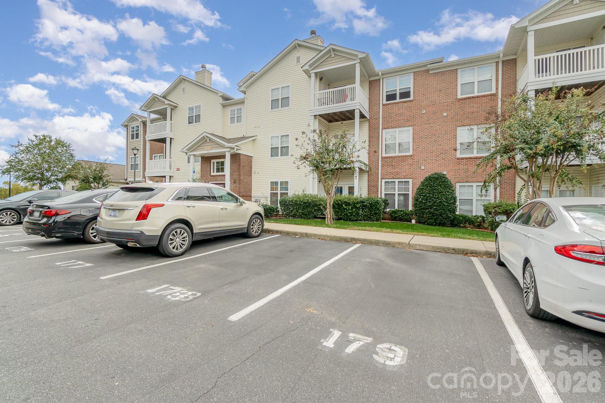 11264 Hyde Pointe Court — Charlotte