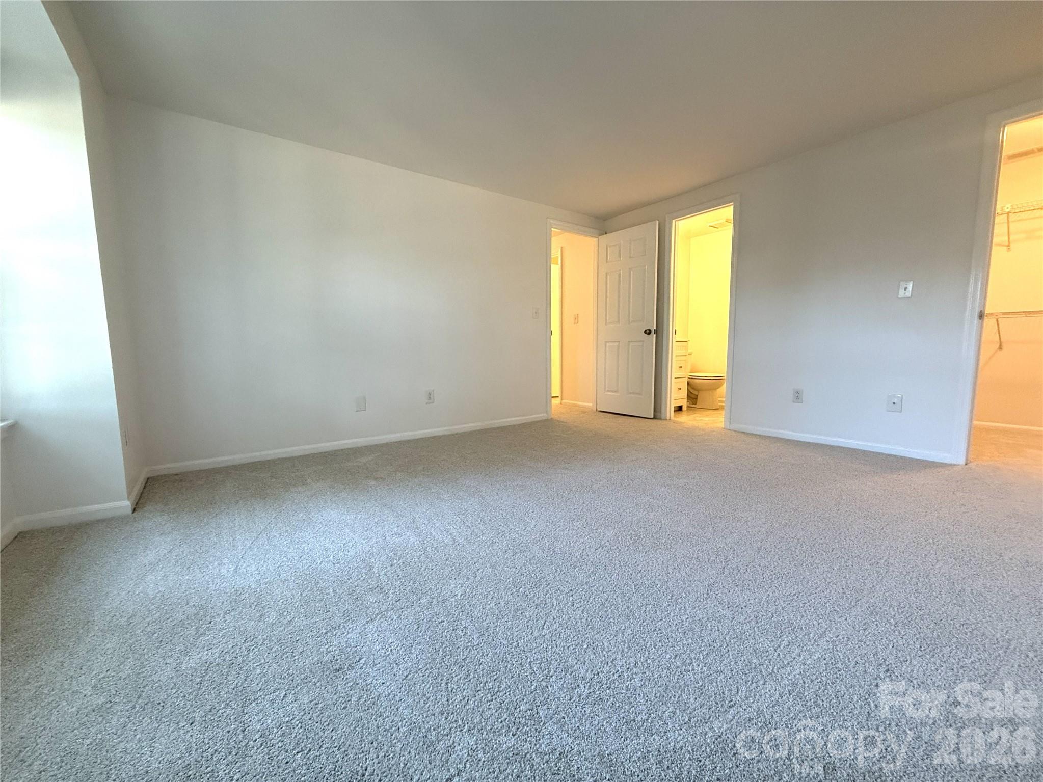 1645 Arlyn Circle #M — Charlotte