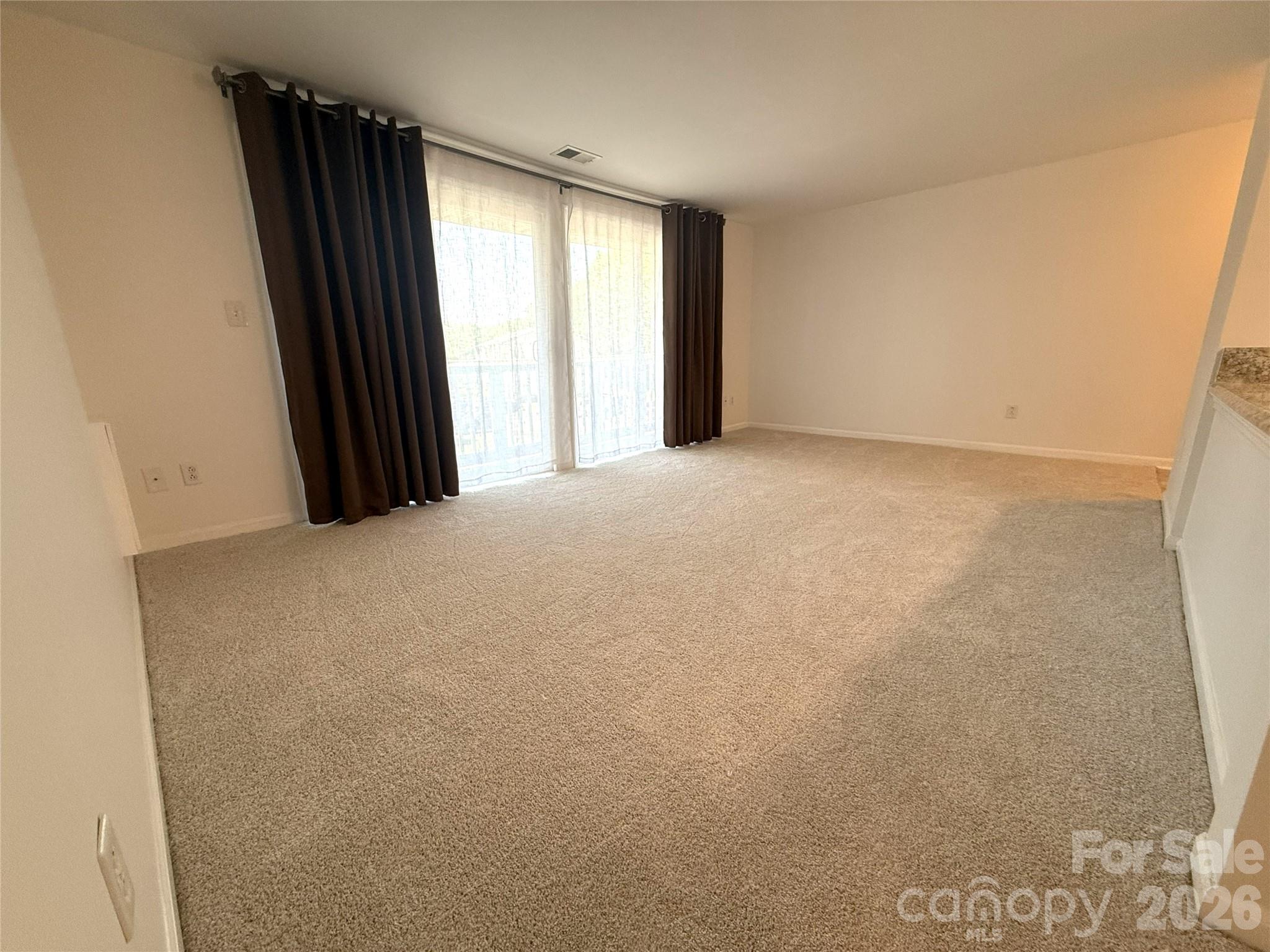 1645 Arlyn Circle #M — Charlotte