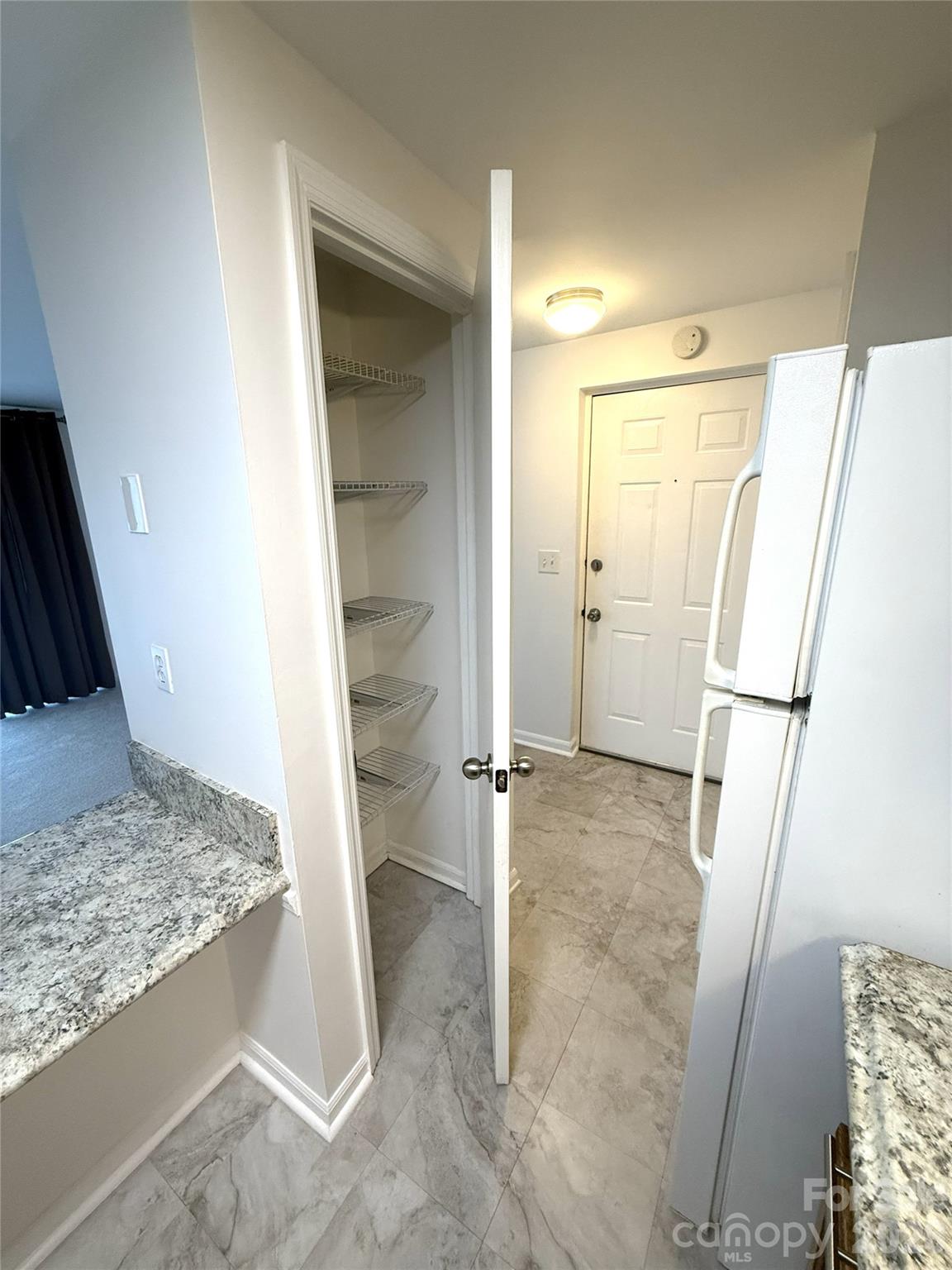 1645 Arlyn Circle #M — Charlotte