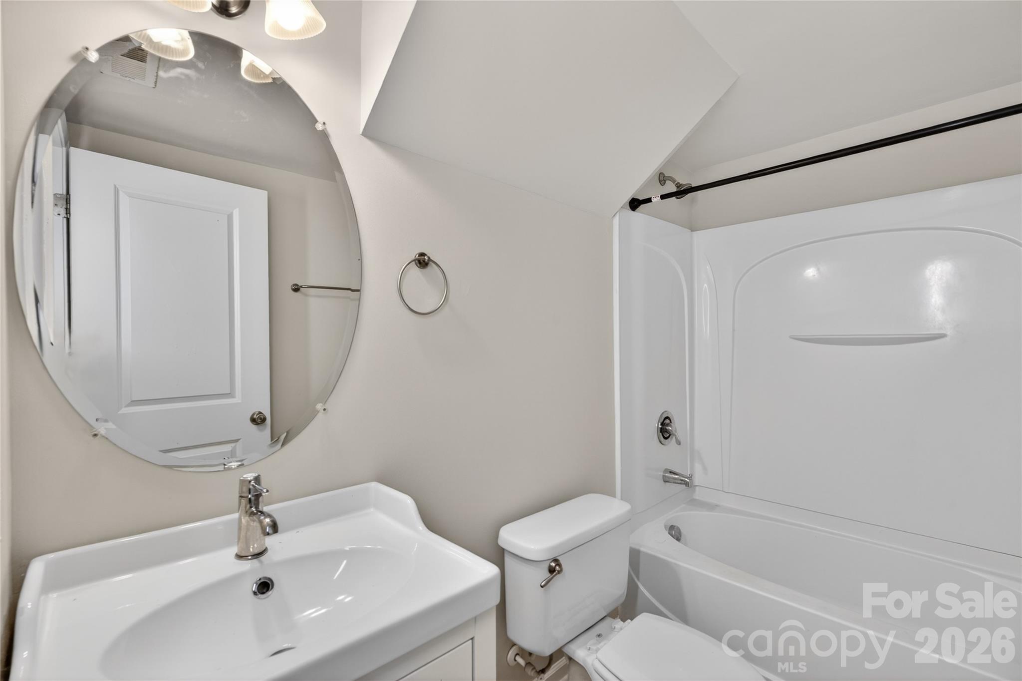 1508 Walnut View Drive — Charlotte