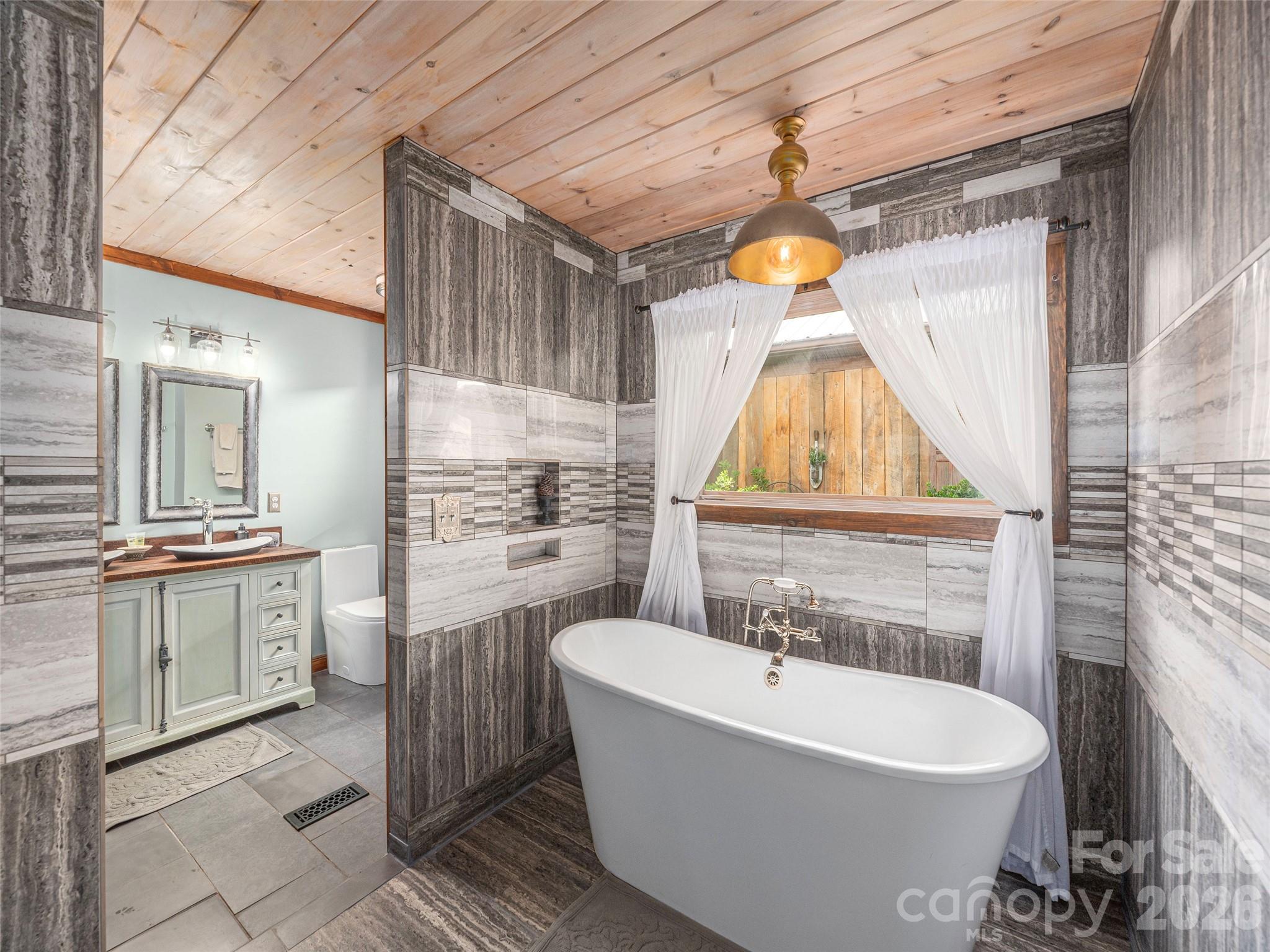 461 Ferguson Cove Loop — Clyde
