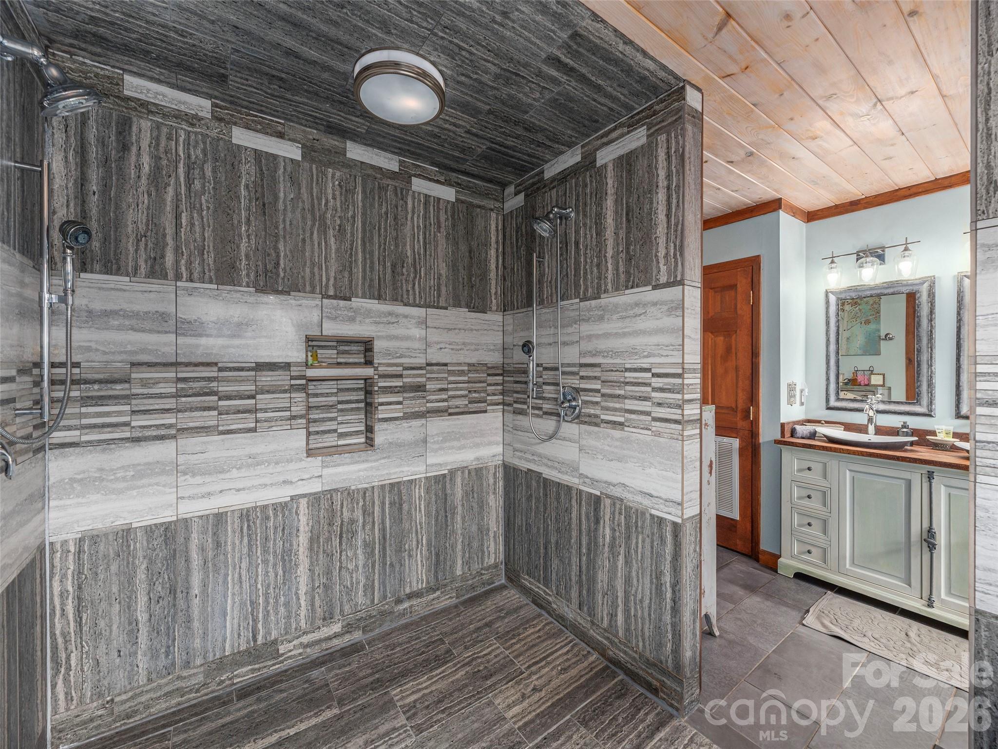 461 Ferguson Cove Loop — Clyde