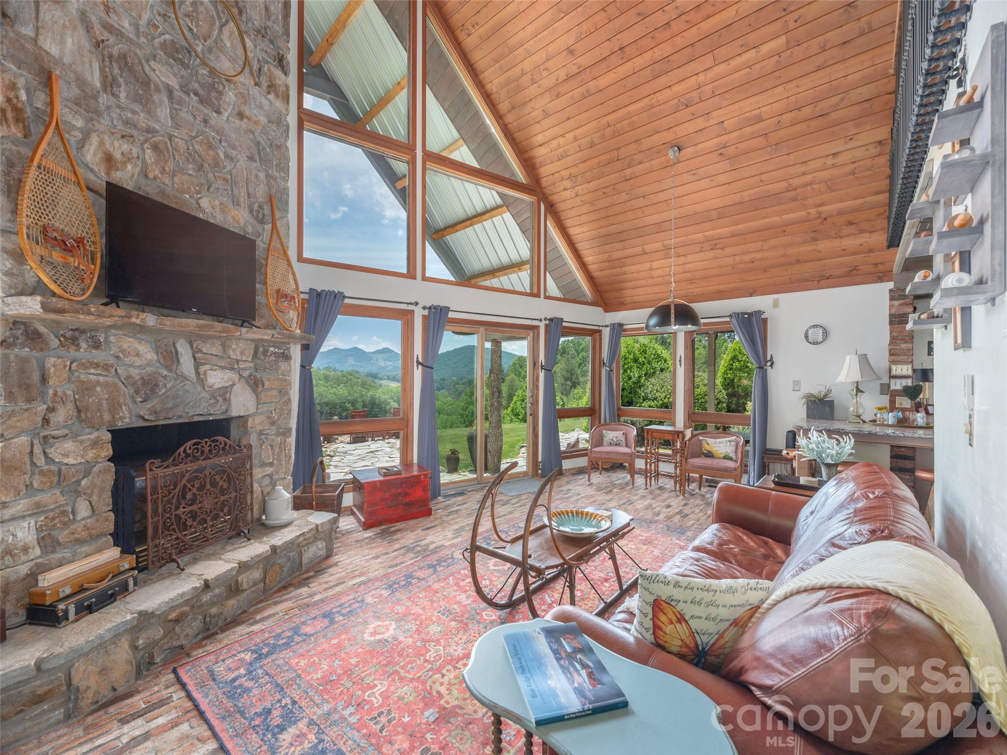 461 Ferguson Cove Loop — Clyde