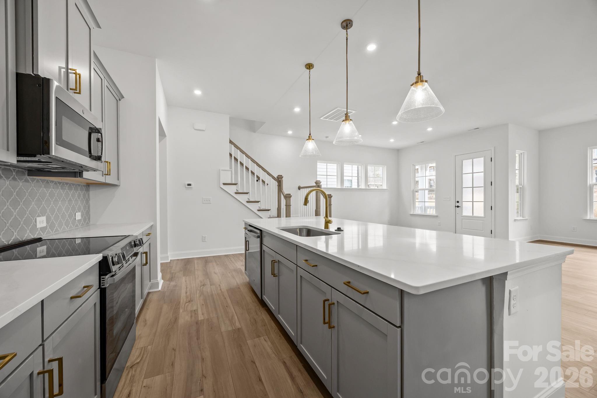 2044 Hickory Homestead Road — Pineville