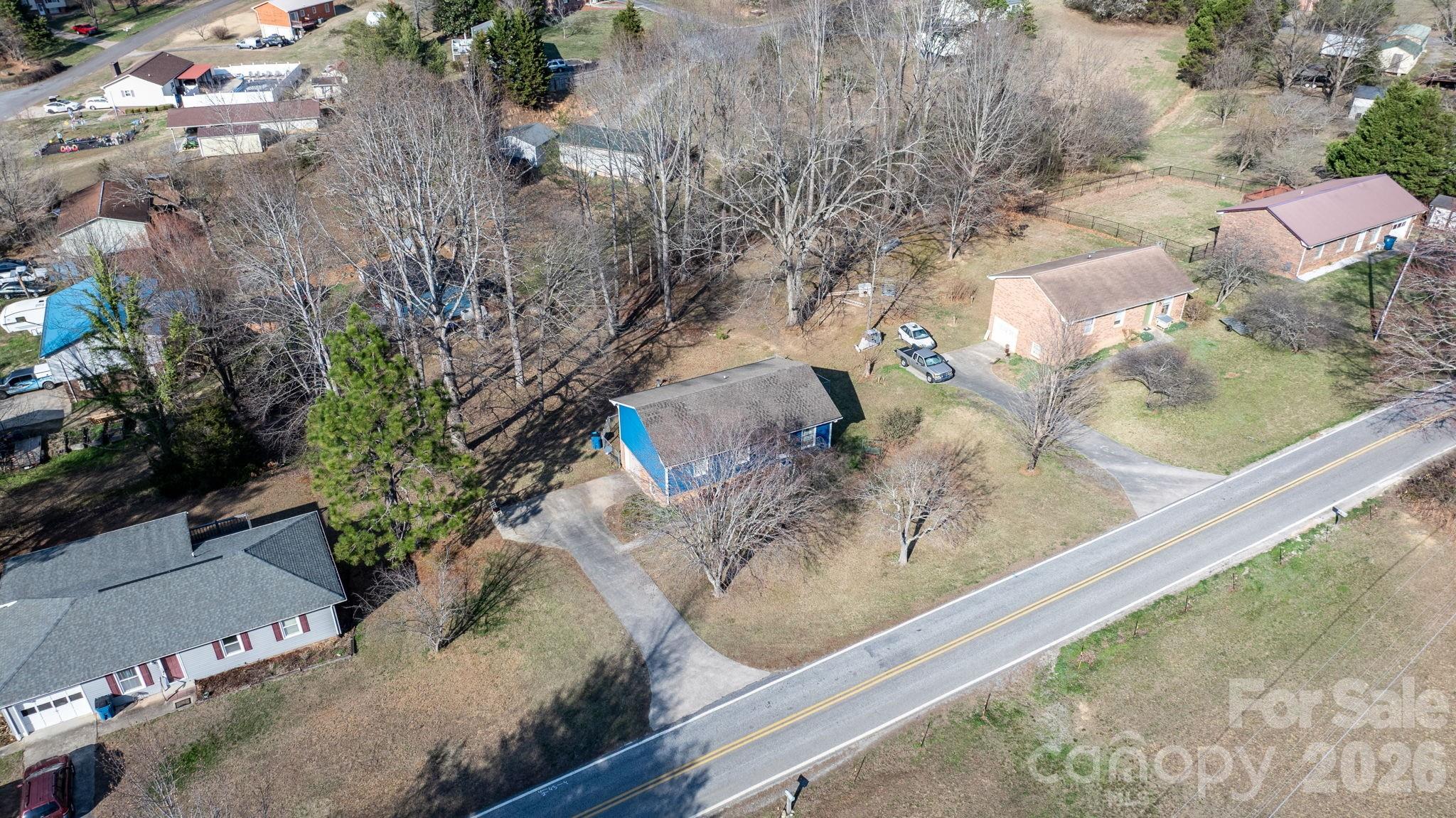 3384 Sheely Road — Lenoir