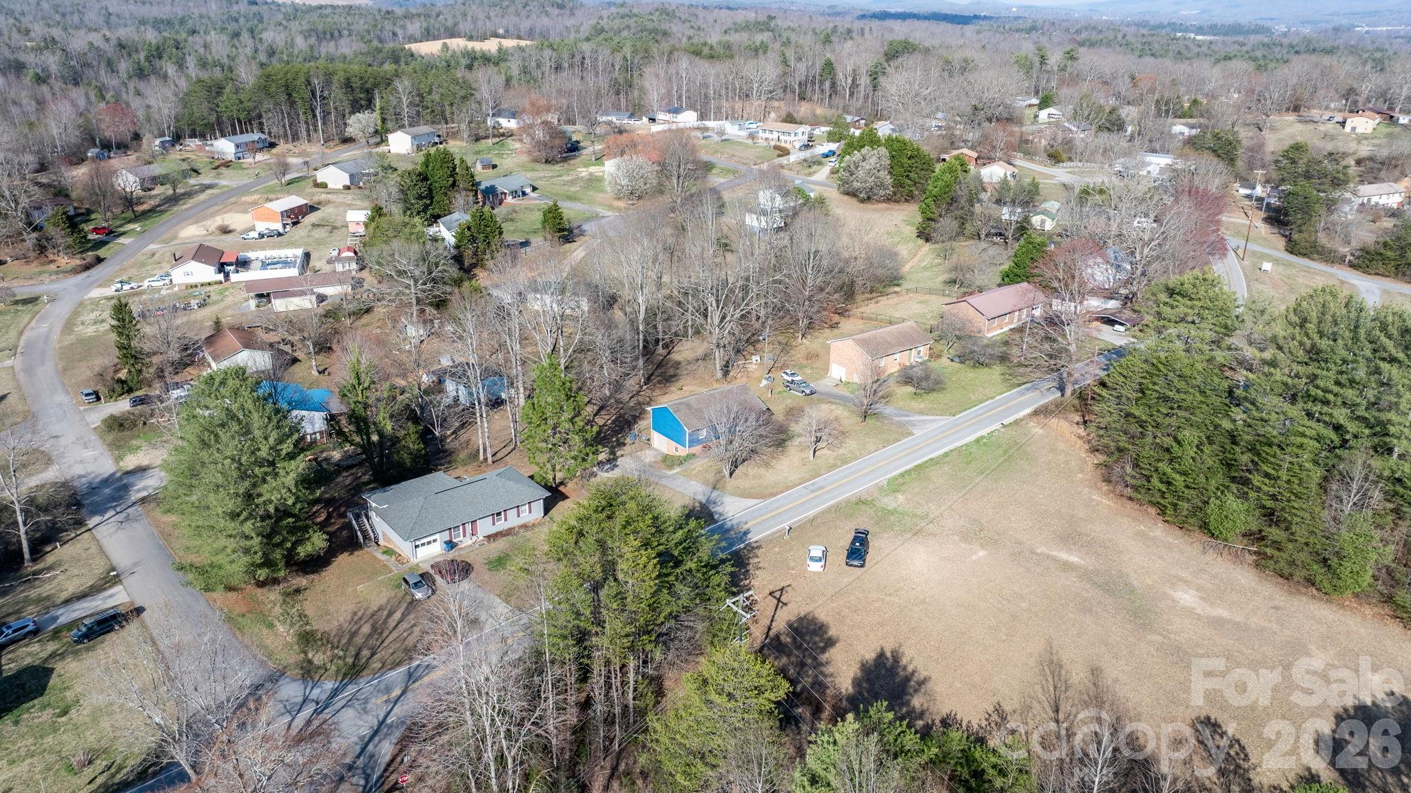 3384 Sheely Road — Lenoir