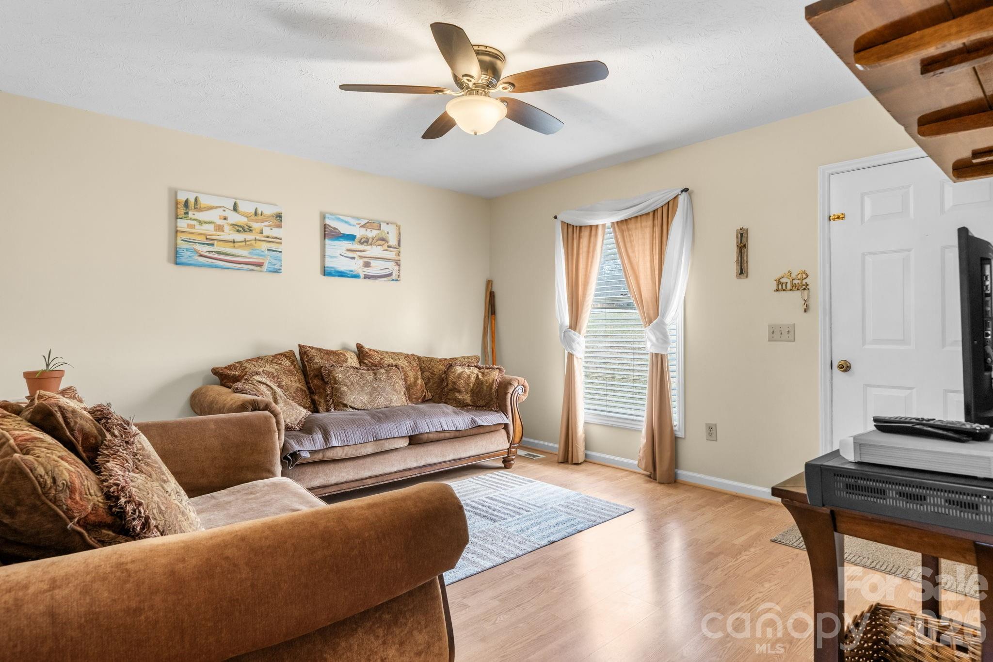 3384 Sheely Road — Lenoir