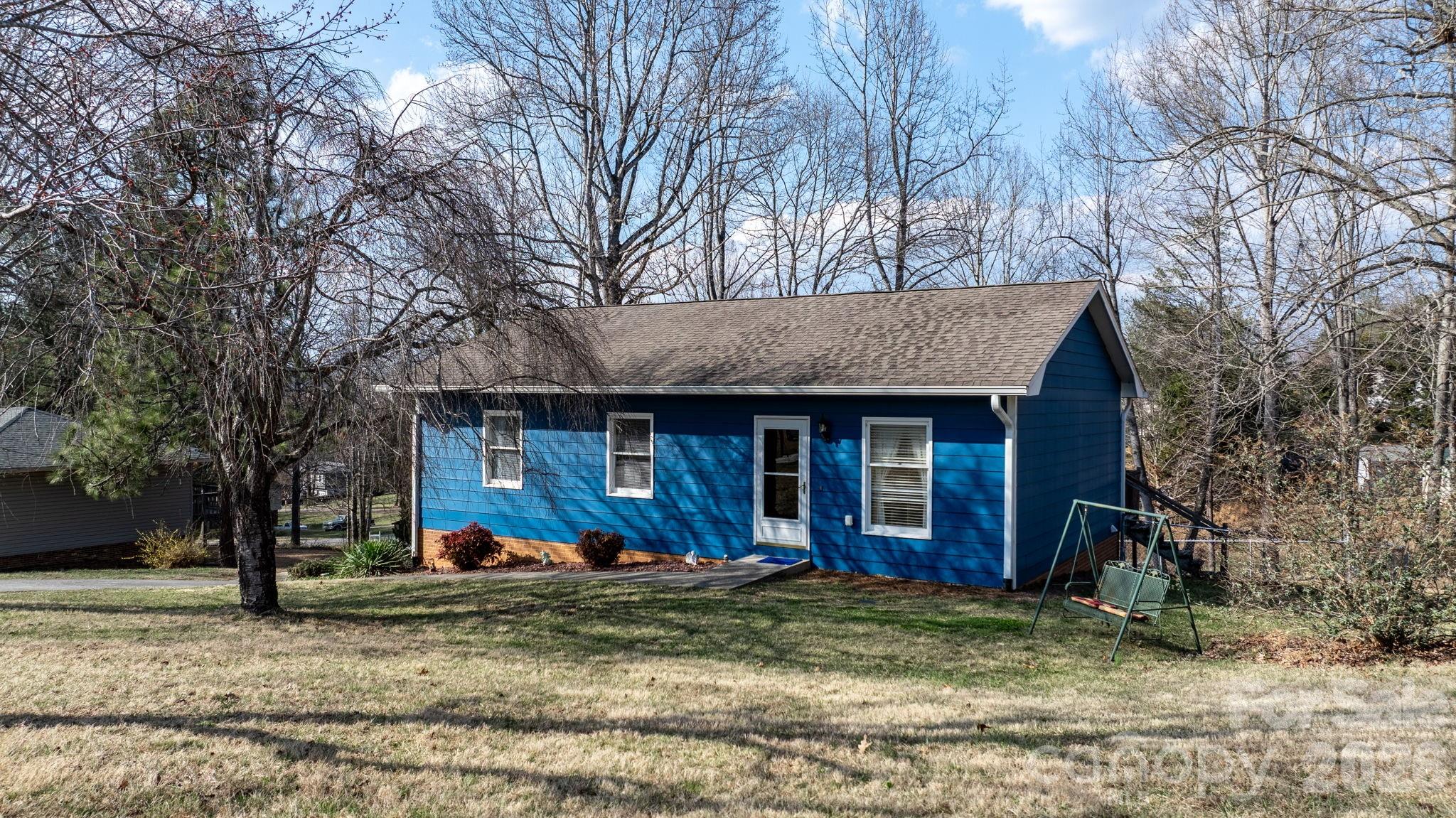 3384 Sheely Road — Lenoir