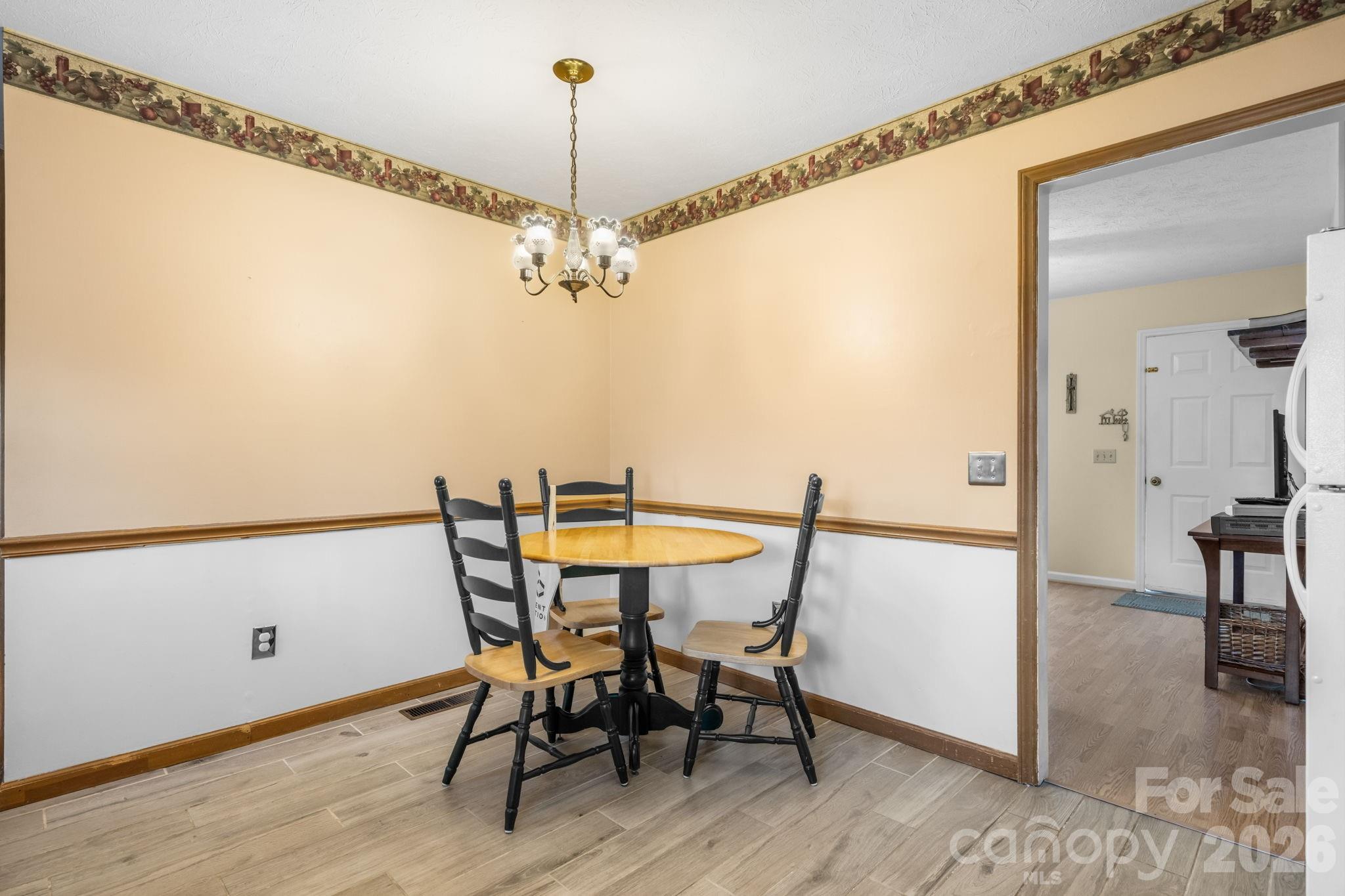 3384 Sheely Road — Lenoir