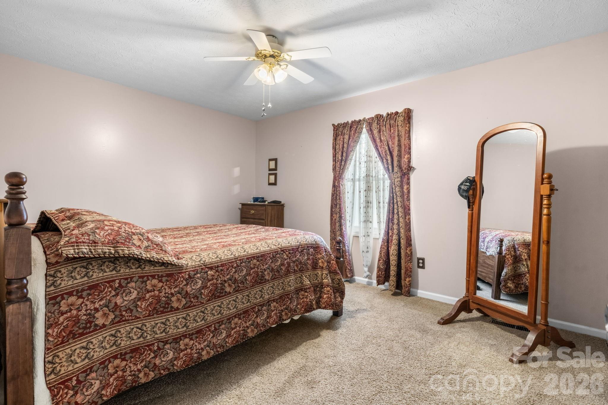 3384 Sheely Road — Lenoir