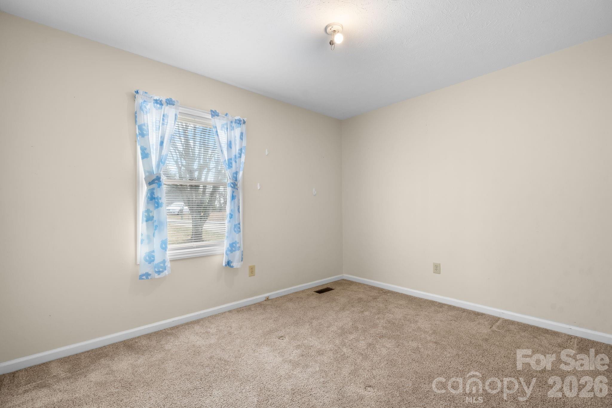 3384 Sheely Road — Lenoir