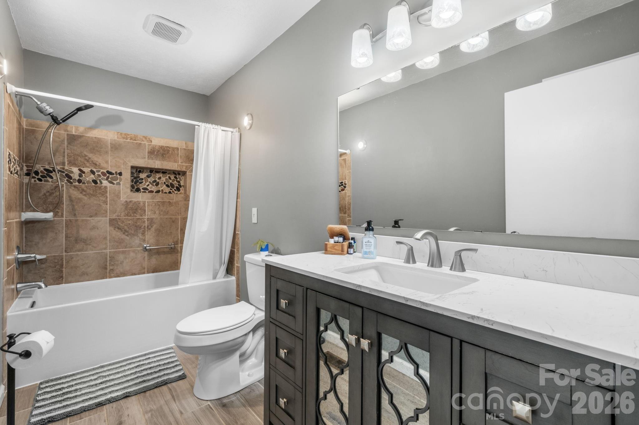 3384 Sheely Road — Lenoir