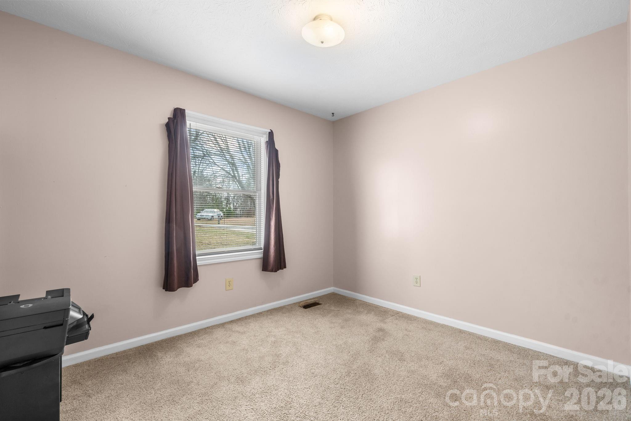 3384 Sheely Road — Lenoir