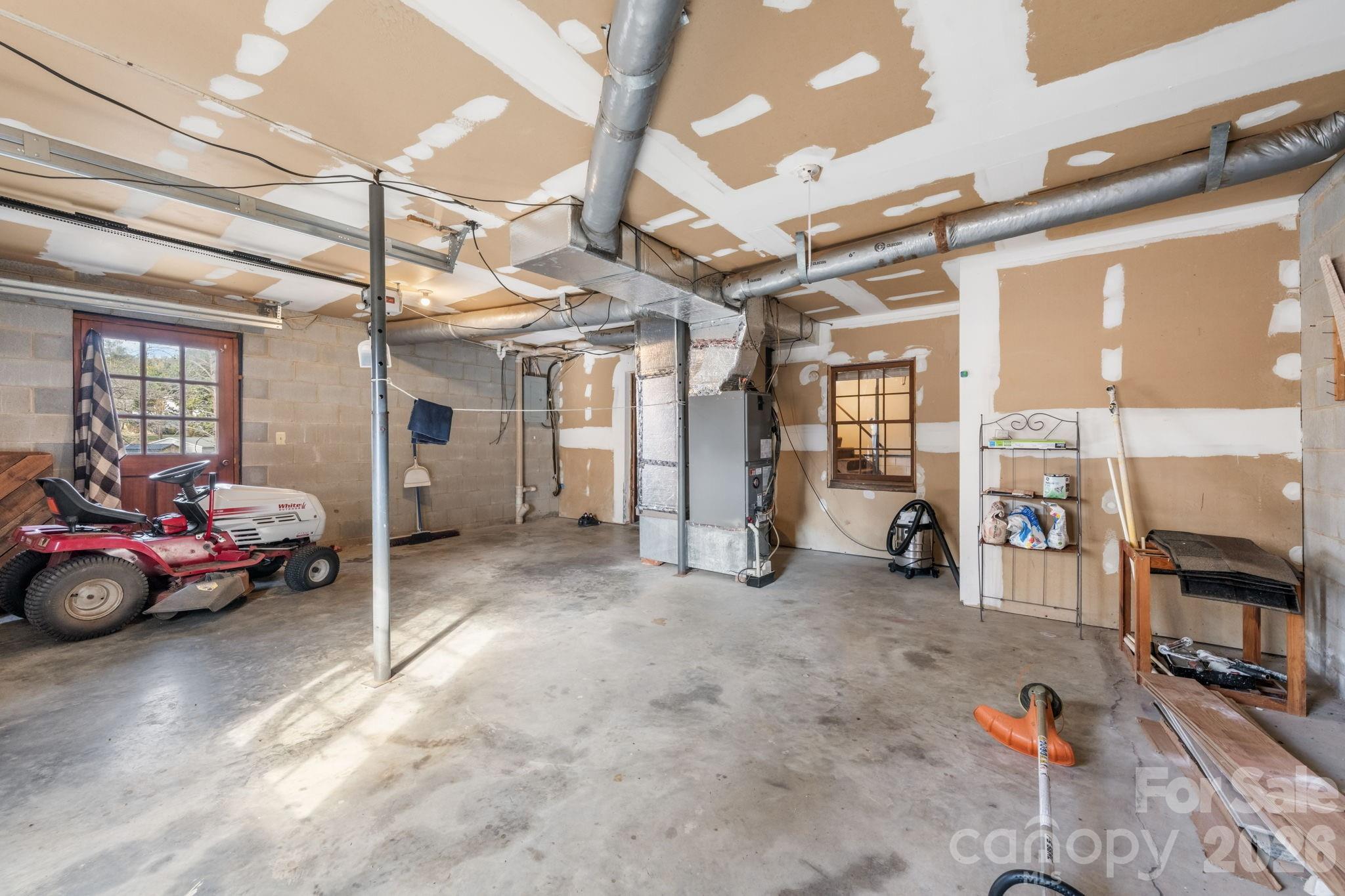 3384 Sheely Road — Lenoir