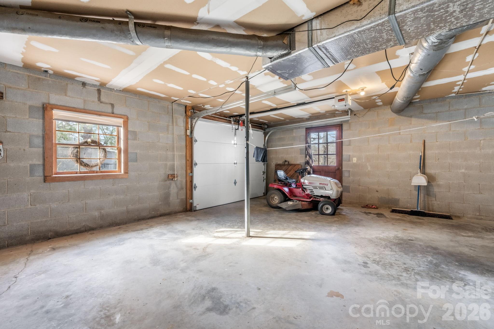 3384 Sheely Road — Lenoir