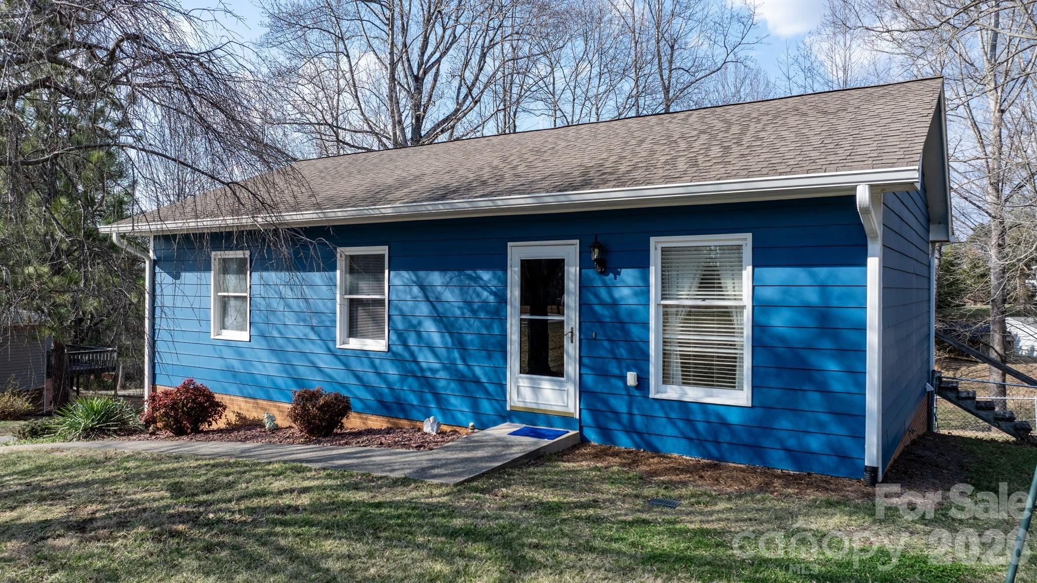 3384 Sheely Road — Lenoir
