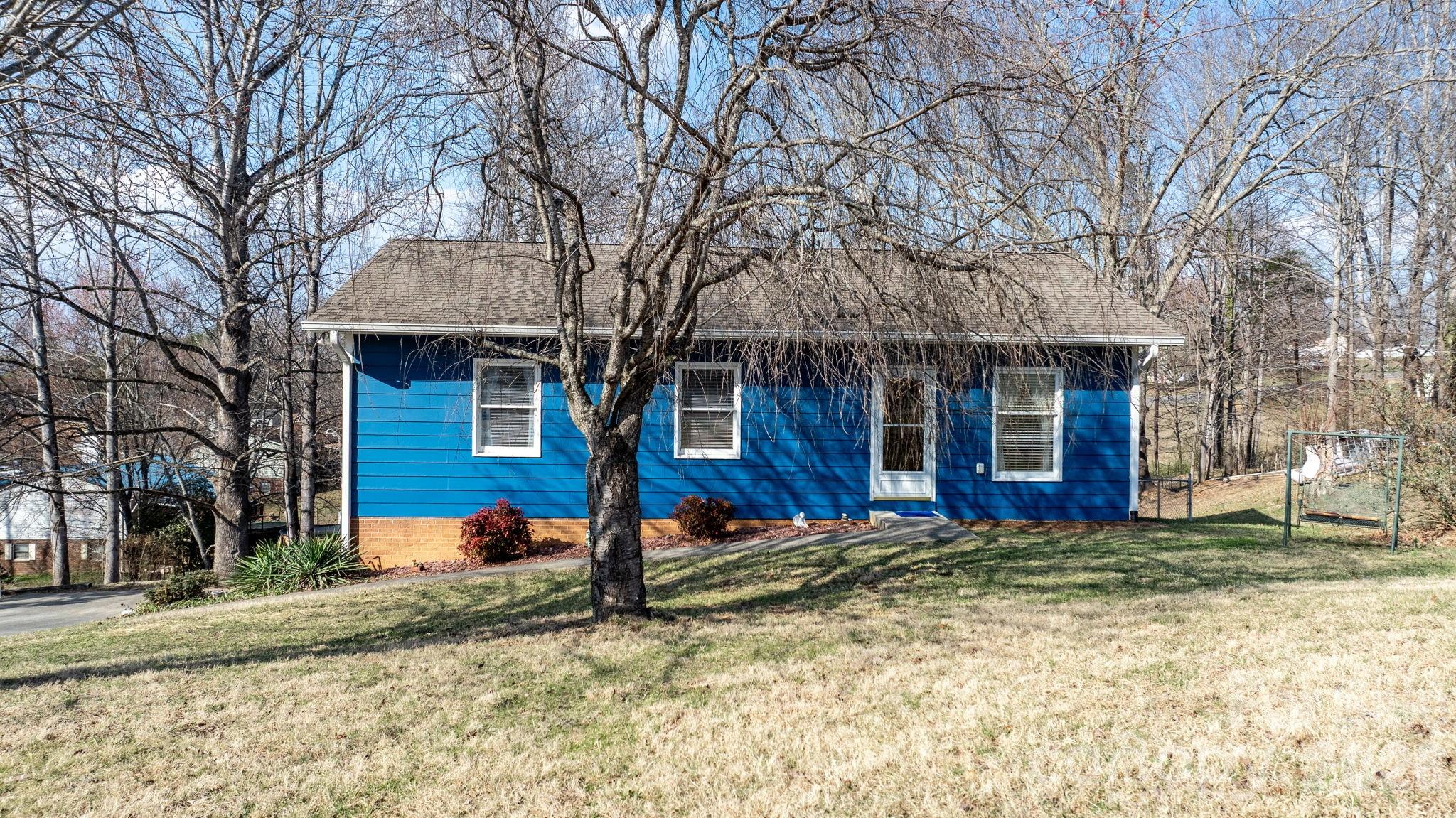 3384 Sheely Road — Lenoir