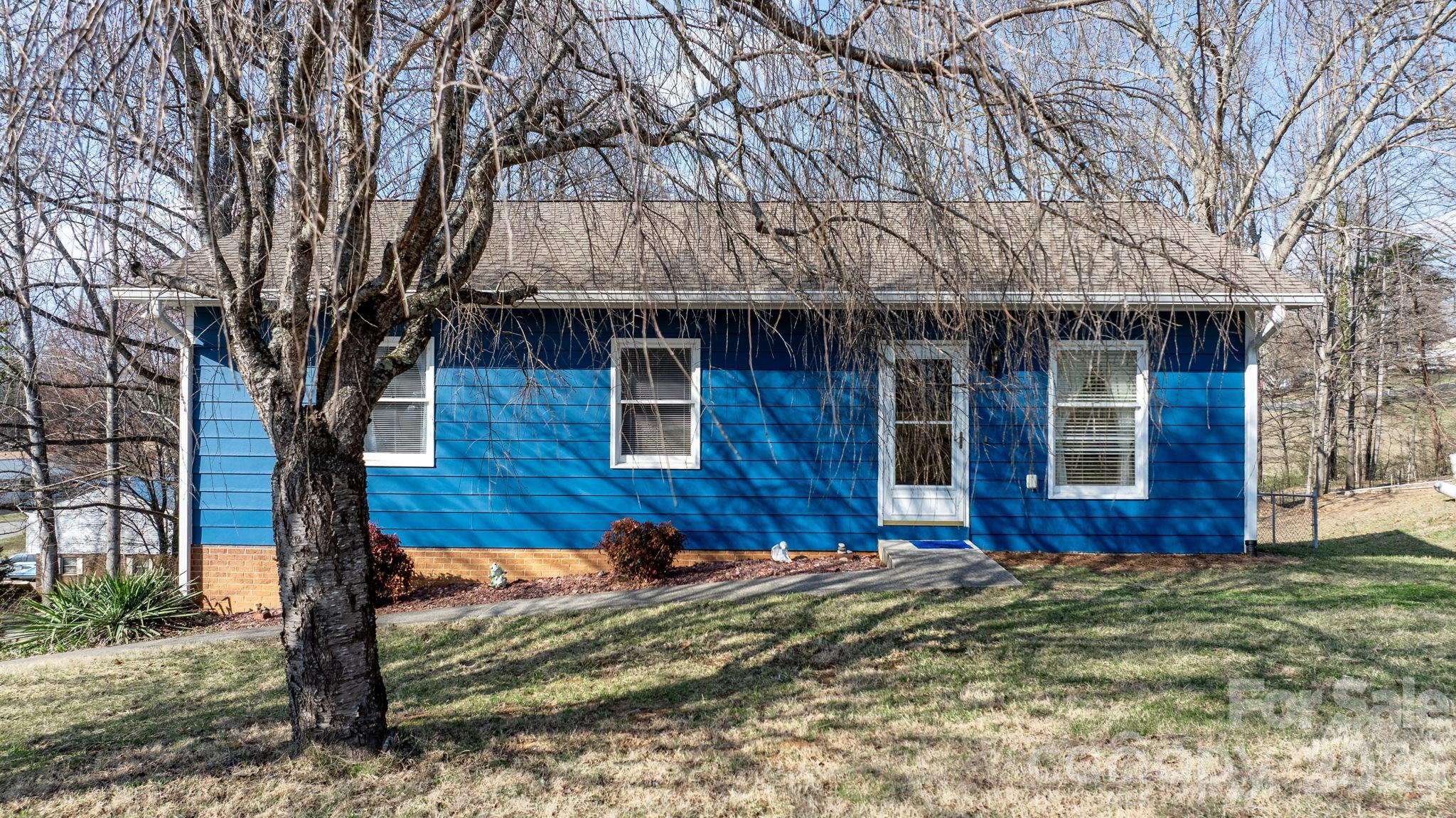 3384 Sheely Road — Lenoir