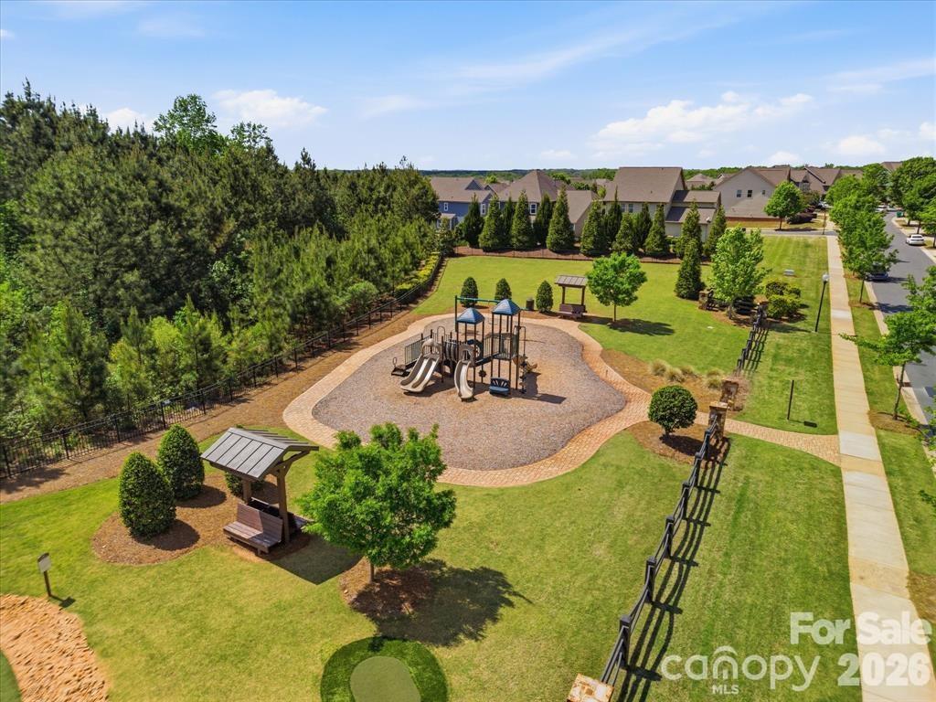2009 Burton Point Court — Waxhaw