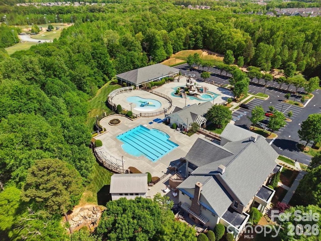 2009 Burton Point Court — Waxhaw
