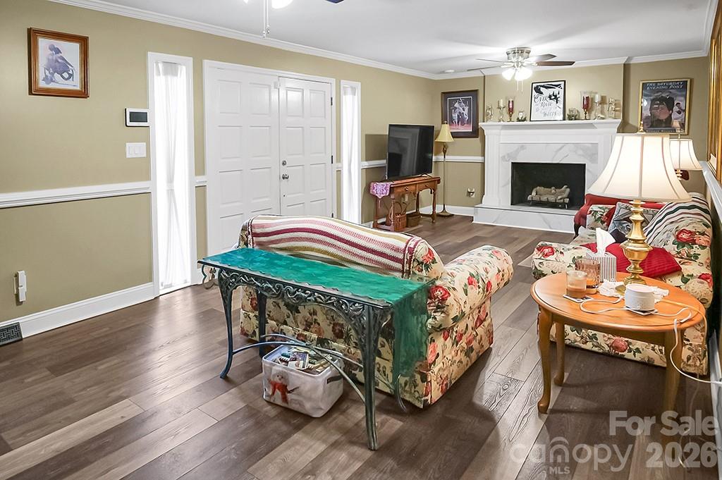 122 Rockman Road — Grover