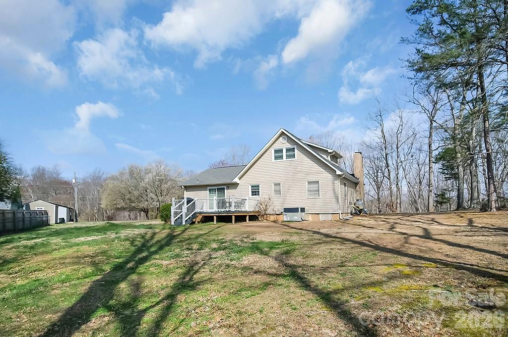 122 Rockman Road — Grover