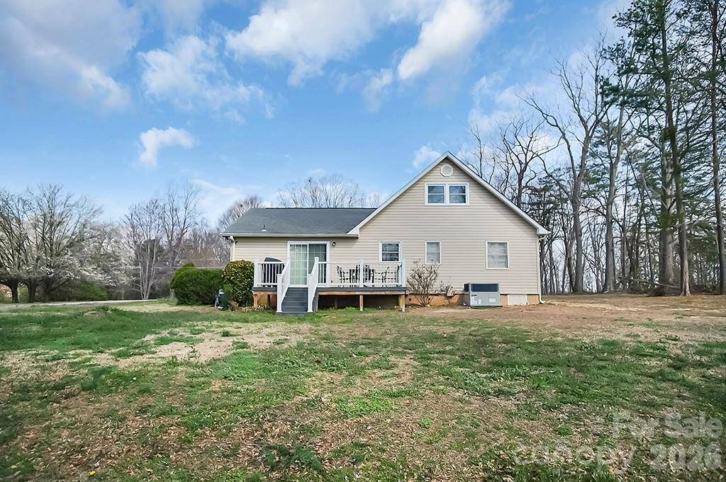 122 Rockman Road — Grover