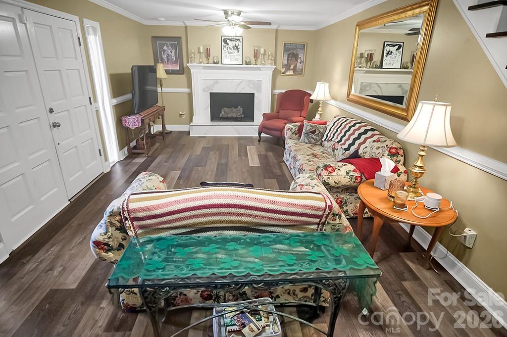 122 Rockman Road — Grover