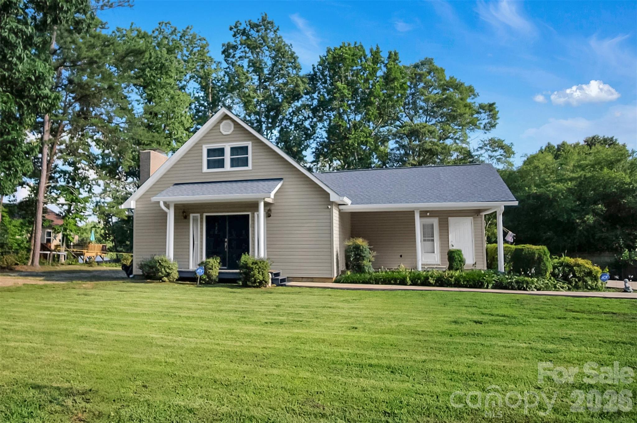 122 Rockman Road — Grover