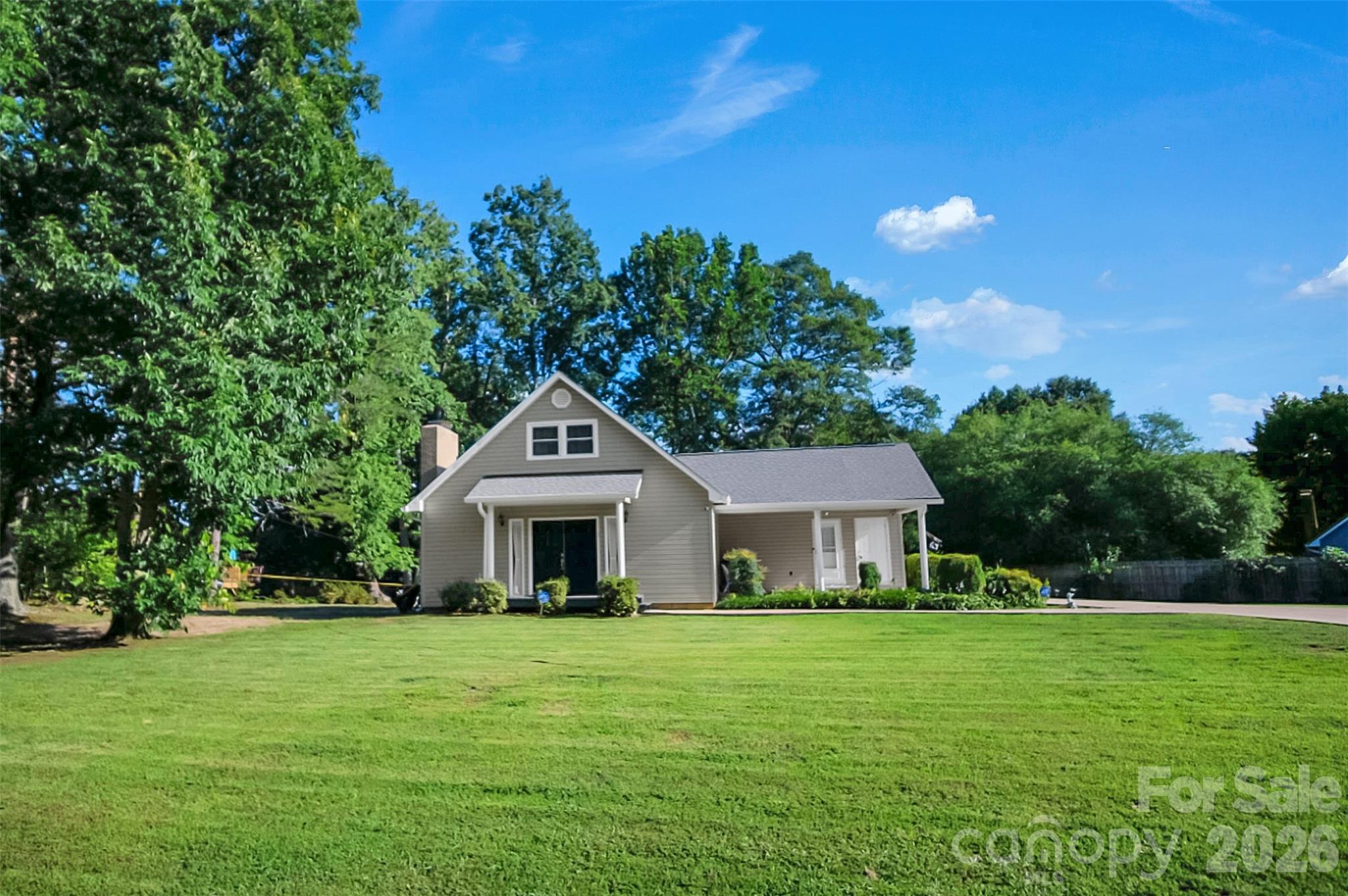 122 Rockman Road — Grover