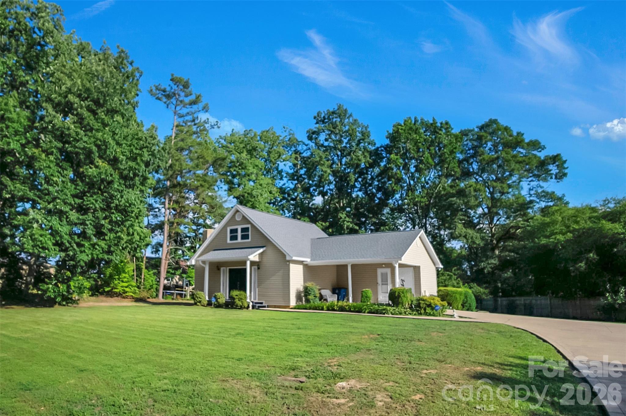 122 Rockman Road — Grover