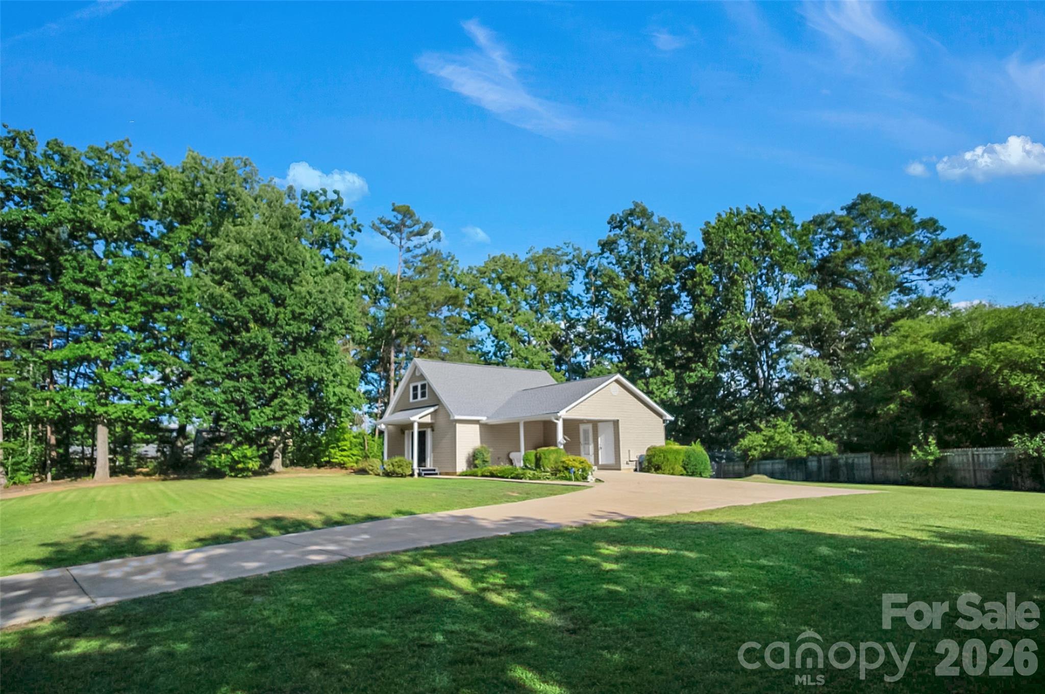 122 Rockman Road — Grover
