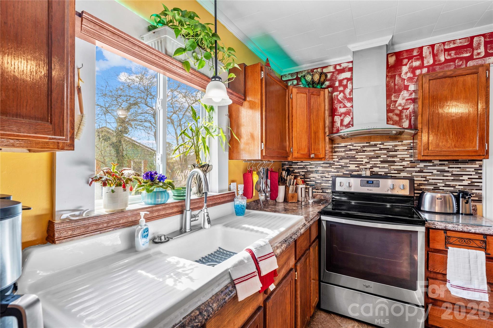 1022 Railroad Avenue — China Grove