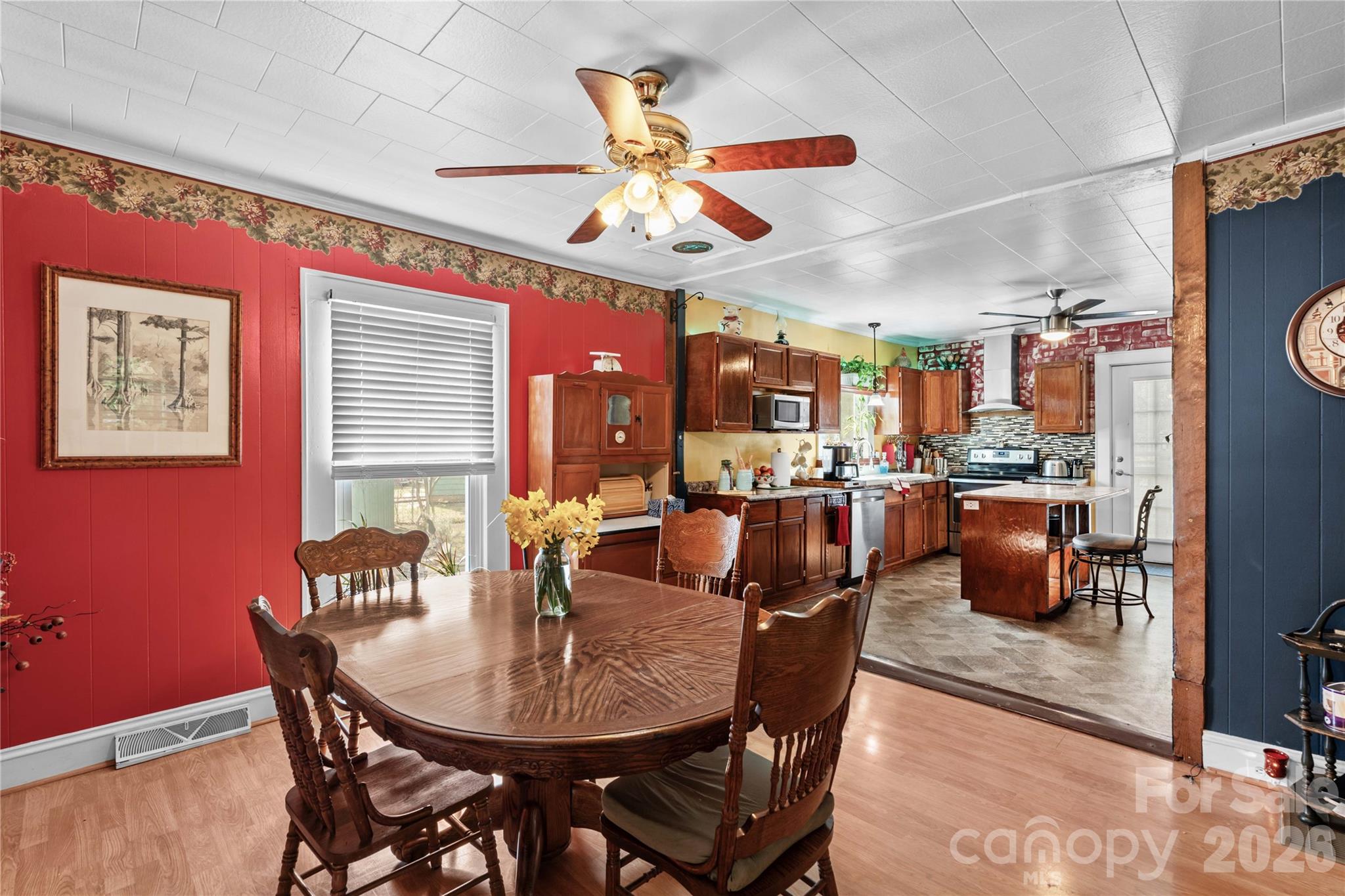1022 Railroad Avenue — China Grove