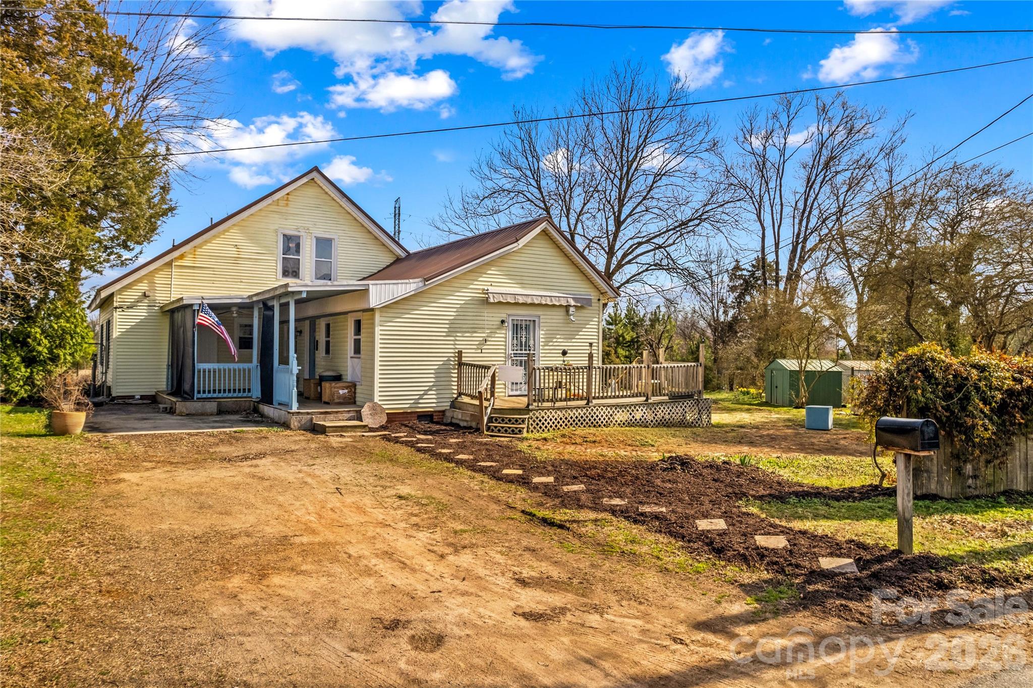 1022 Railroad Avenue — China Grove