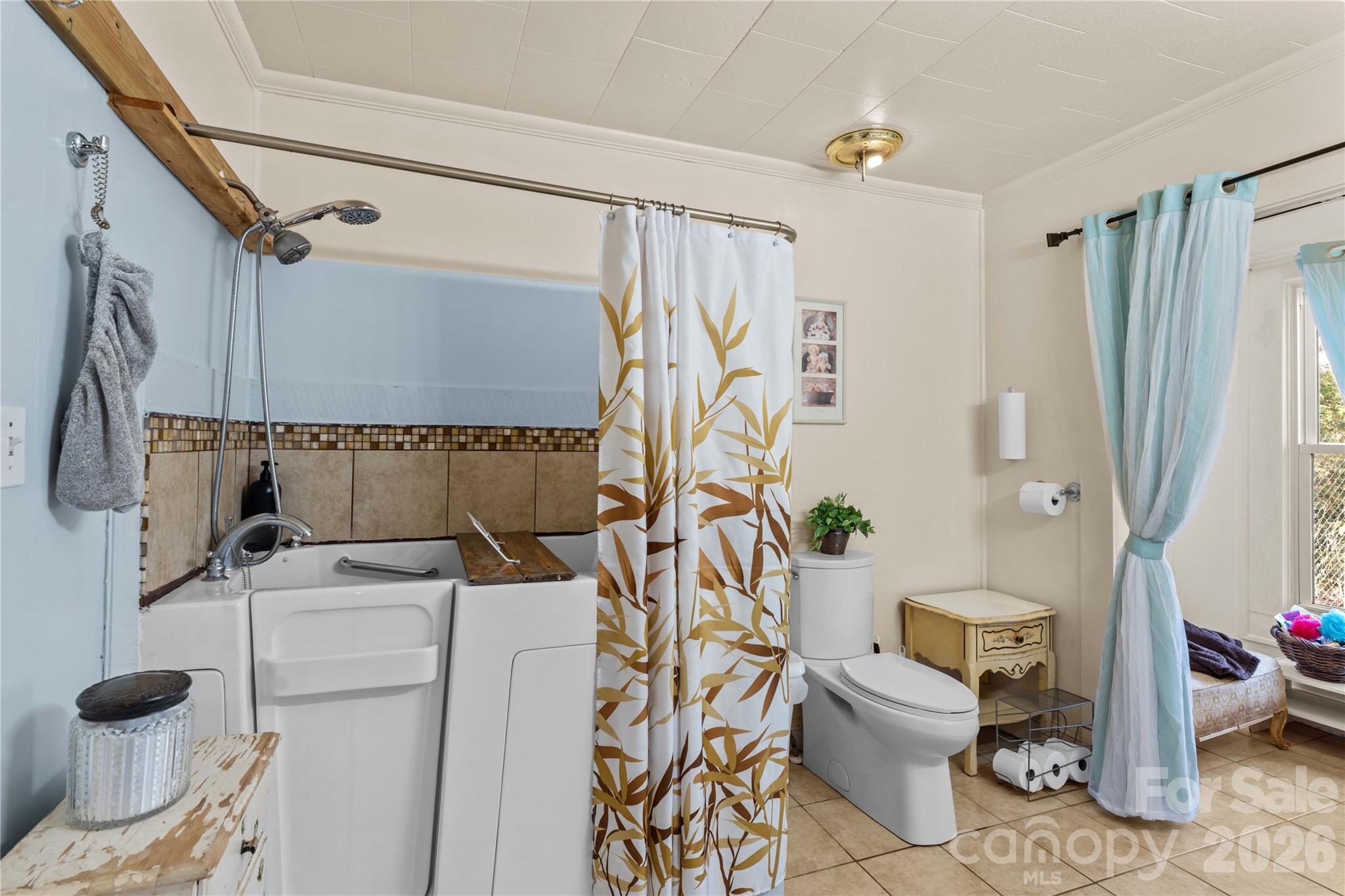 1022 Railroad Avenue — China Grove