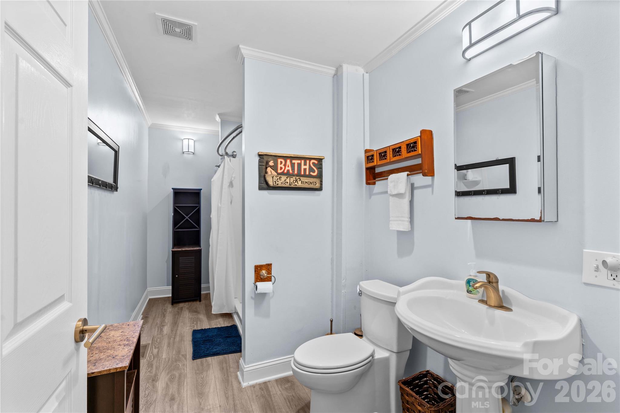 1022 Railroad Avenue — China Grove